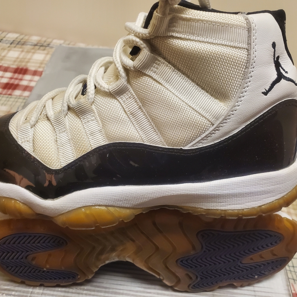 Retro Jordan 11's (Concord)